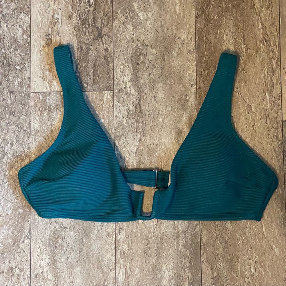 NWOT Shade & Shore Bikini Top